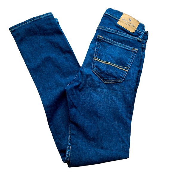 NWT Abercrombie & Fitch Skinny Jeans - Picture 2 of 9
